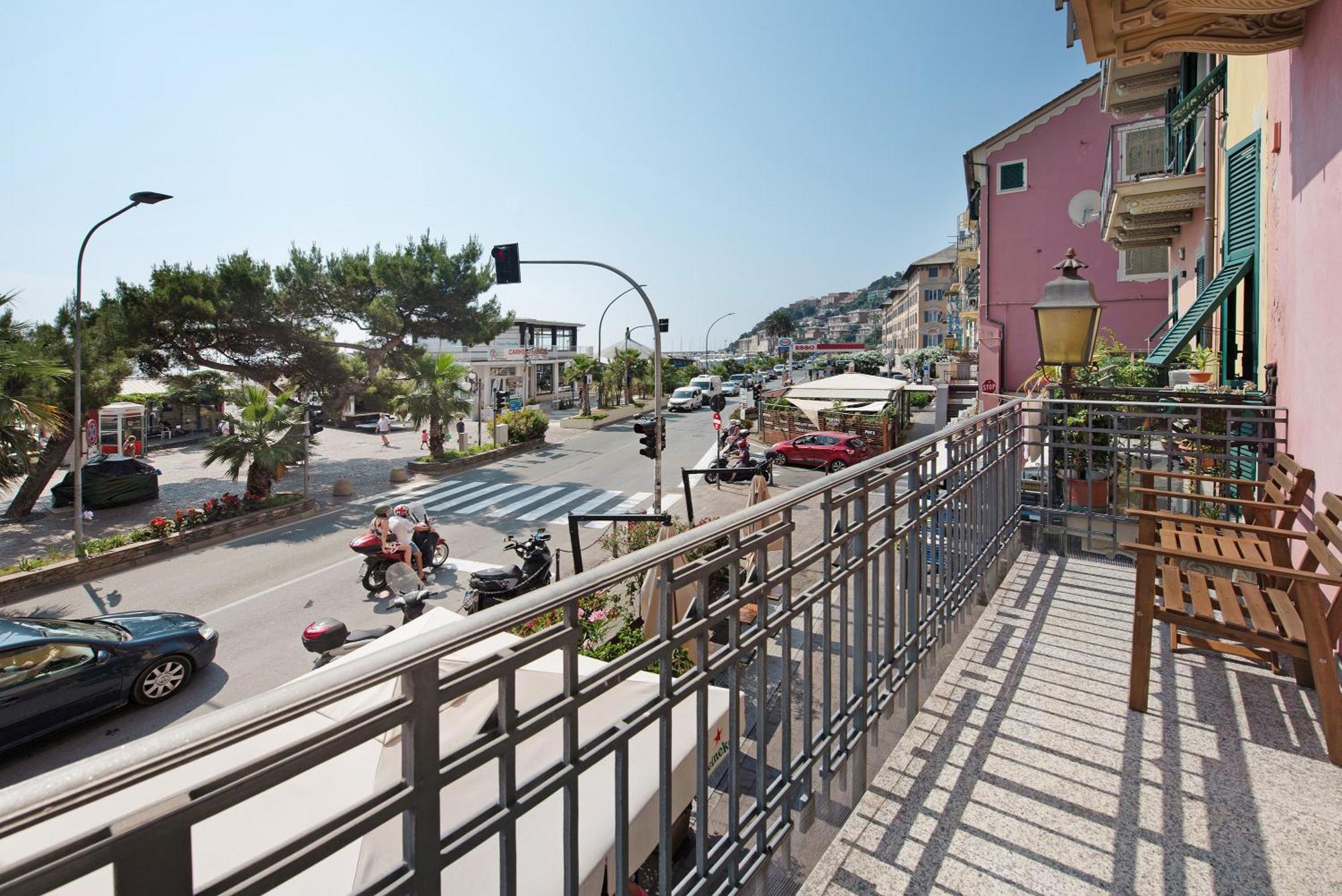 La Finestra Sul Mare Apartamento Arenzano Exterior foto